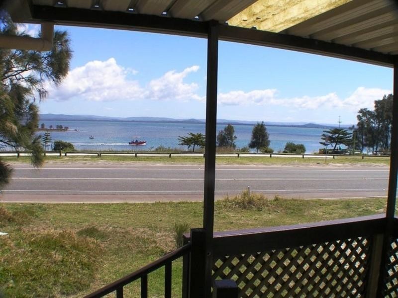 2 Bondi Road, The Entrance North NSW 2261