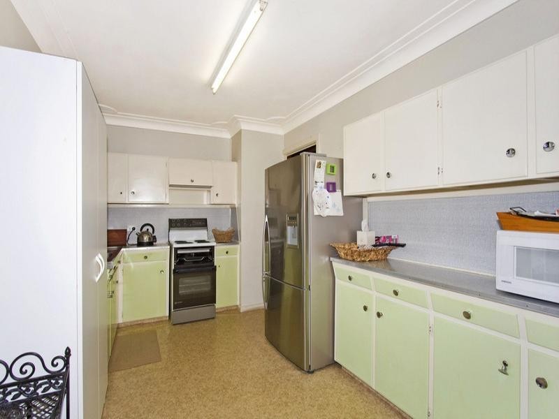 80 Bay Road, Blue Bay NSW 2261