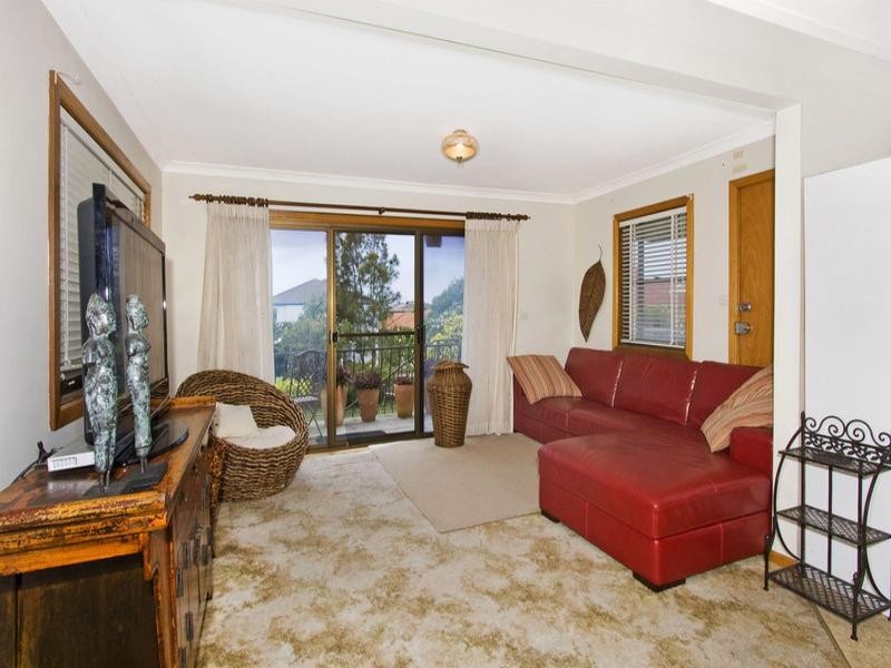 80 Bay Road, Blue Bay NSW 2261