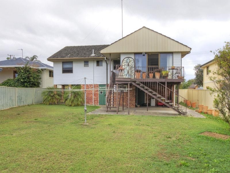 80 Bay Road, Blue Bay NSW 2261