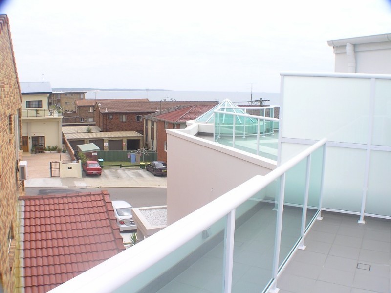 2/65 Dening Street, The Entrance NSW 2261