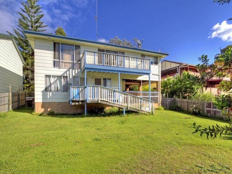 51 Hillside Drive, Berkeley Vale NSW 2261