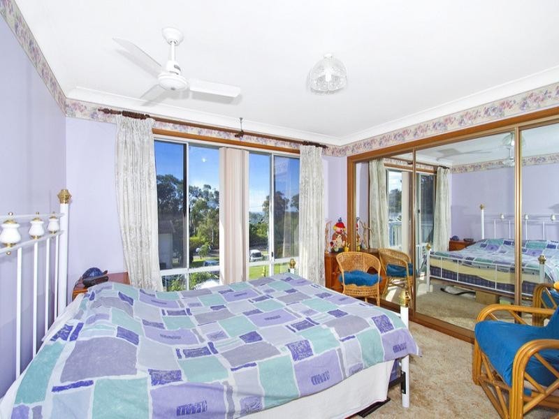 51 Hillside Drive, Berkeley Vale NSW 2261