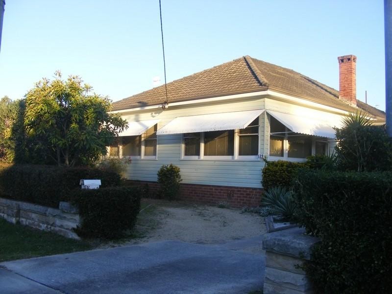 129 Elsiemer Street, Toowoon Bay NSW 2261