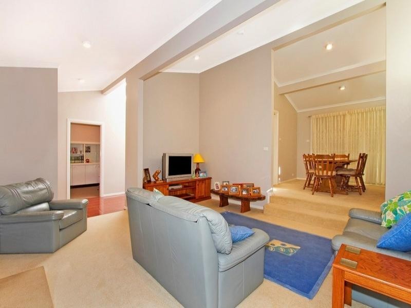 29 Kilkenny Parade, Berkeley Vale NSW 2261