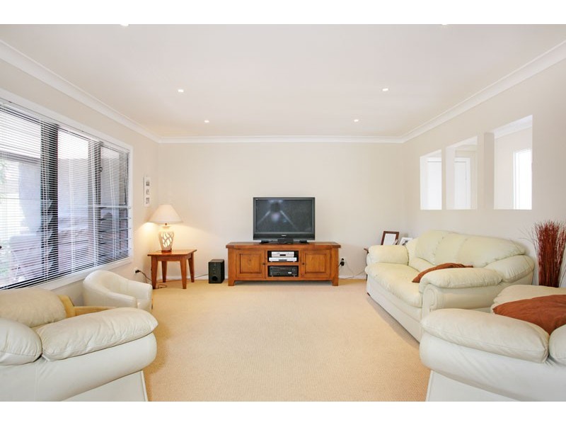 52 Thelma Street, Toowoon Bay NSW 2261