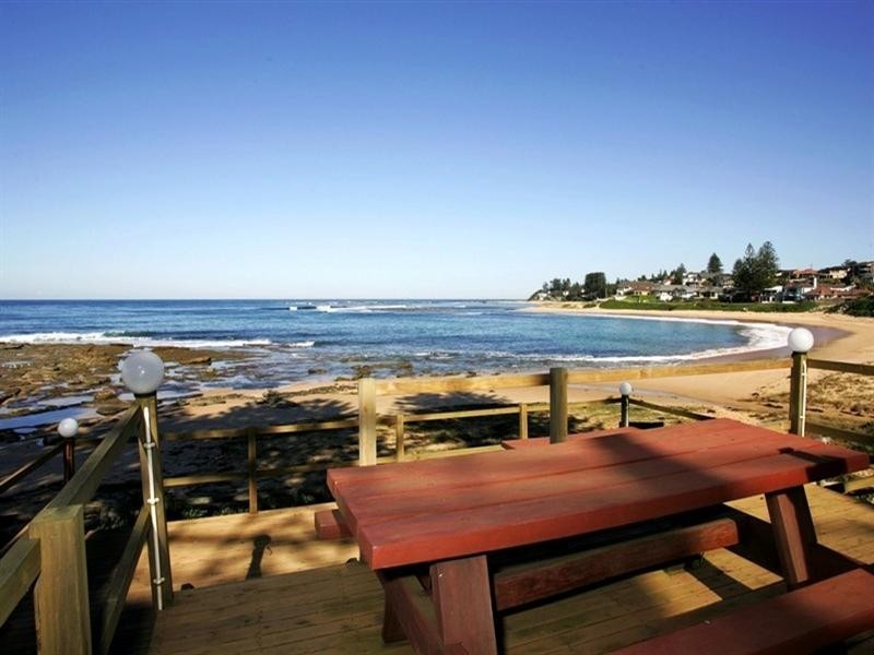 Blue Bay NSW 2261