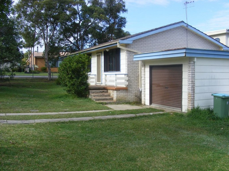 17 Cornish Avenue, Killarney Vale NSW 2261