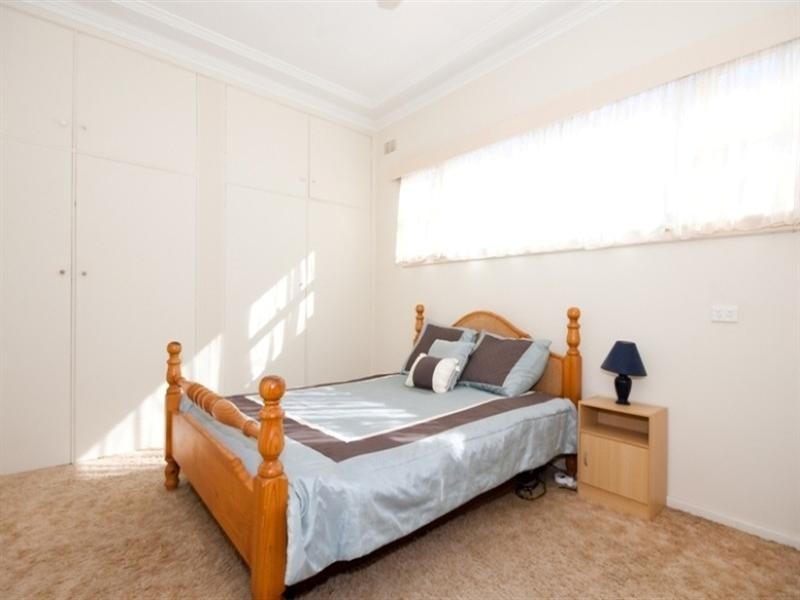 104 Ocean Parade, Blue Bay NSW 2261