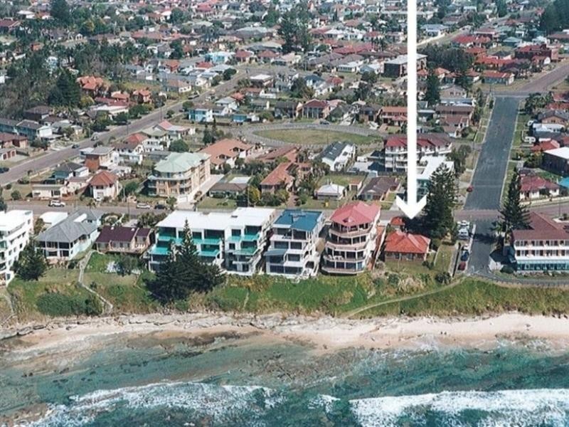 104 Ocean Parade, Blue Bay NSW 2261
