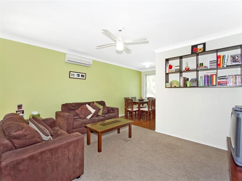 42 Albatross Road, Berkeley Vale NSW 2261