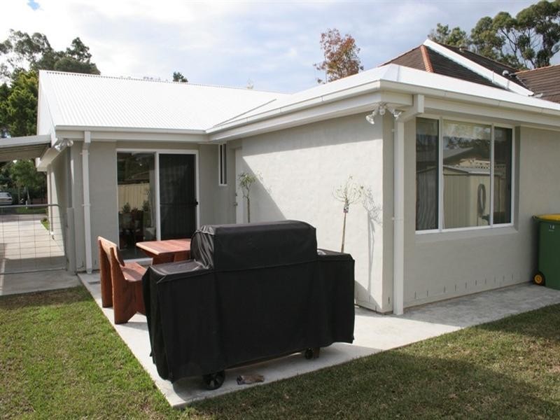 10 Jean Avenue, Berkeley Vale NSW 2261