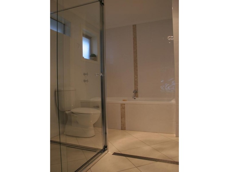 10 Jean Avenue, Berkeley Vale NSW 2261