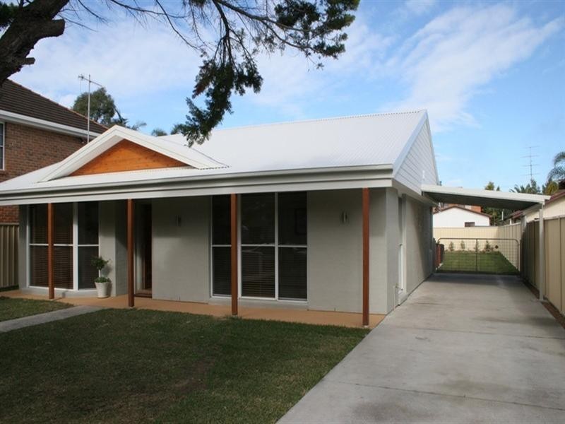 10 Jean Avenue, Berkeley Vale NSW 2261