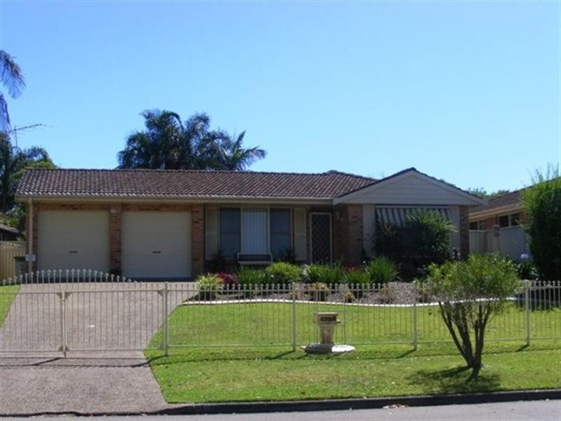 196 Cresthaven Avenue, Bateau Bay NSW 2261