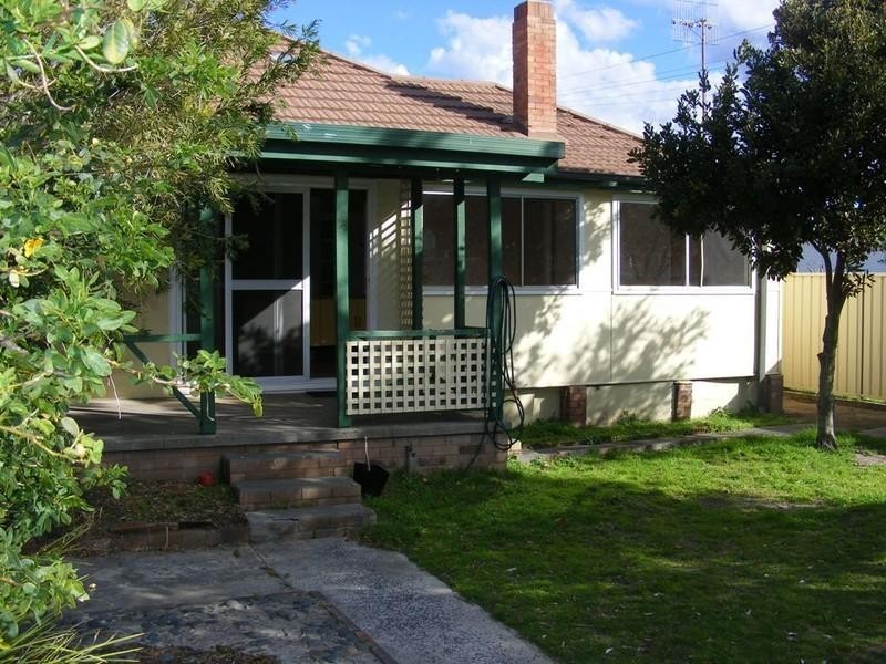 8 Hargraves Street, The Entrance North NSW 2261