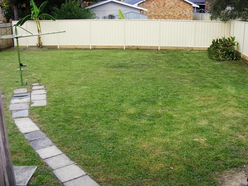 20 Hinemoa Avenue, Killarney Vale NSW 2261