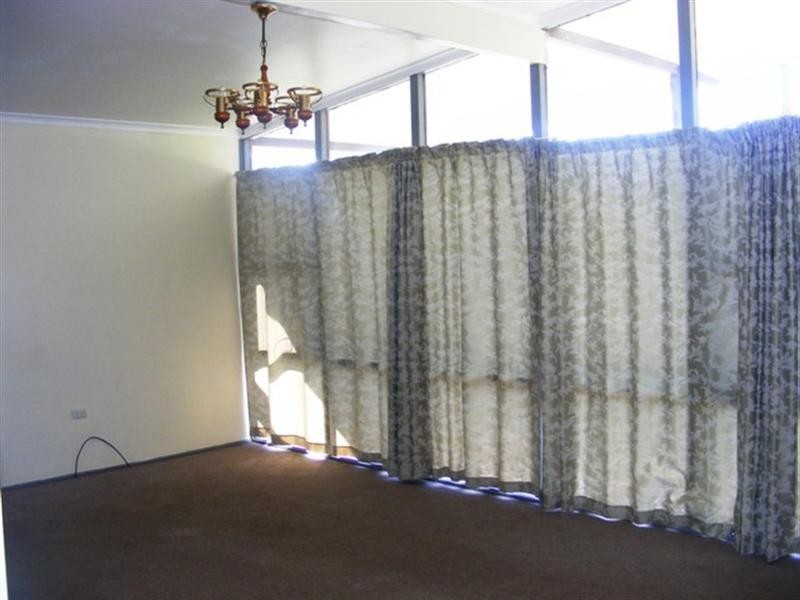 20 Hinemoa Avenue, Killarney Vale NSW 2261