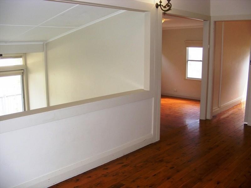 51 Lakeside Parade, The Entrance NSW 2261