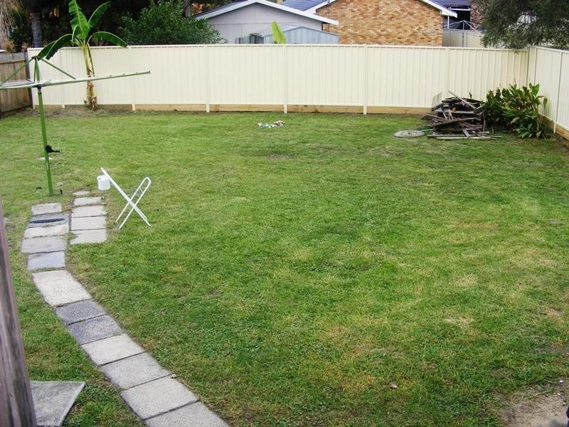 20 Hinemoa Avenue, Killarney Vale NSW 2261