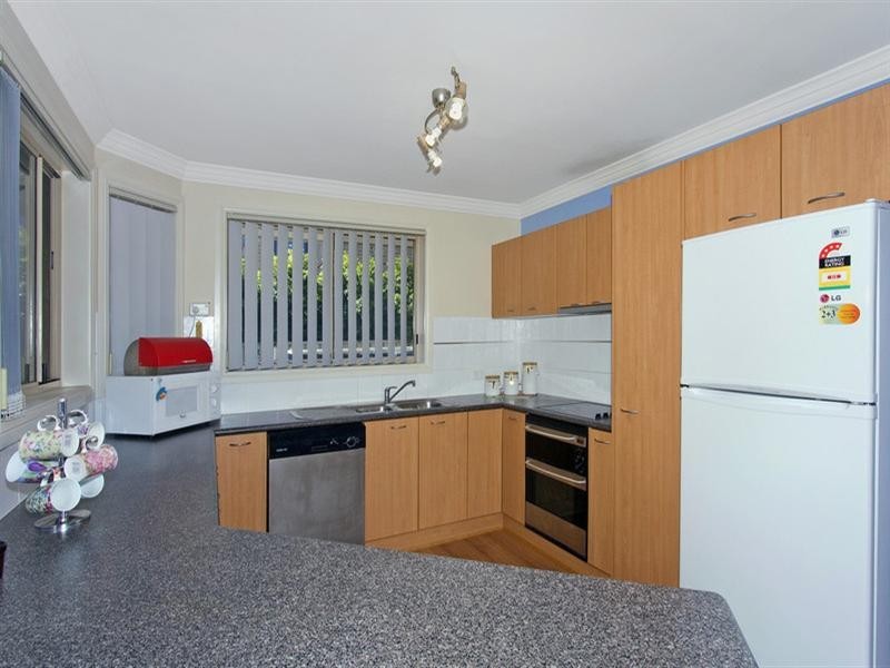 2/30-32 Oakland Avenue, The Entrance NSW 2261