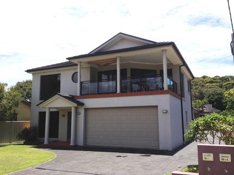 32 Point Street, Bateau Bay NSW 2261