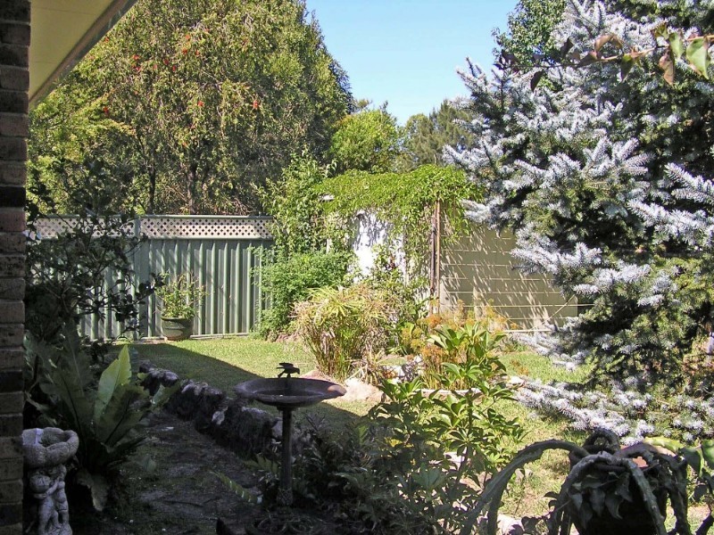 3 Garden Grove, Bateau Bay NSW 2261