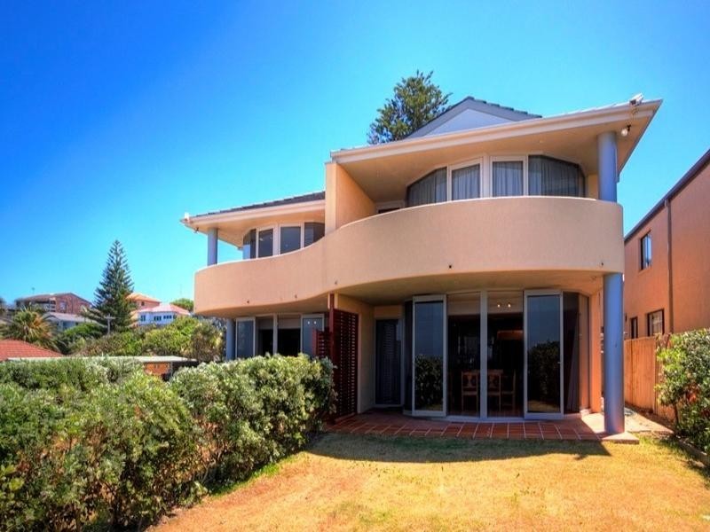 20B Werrina Parade, Blue Bay NSW 2261