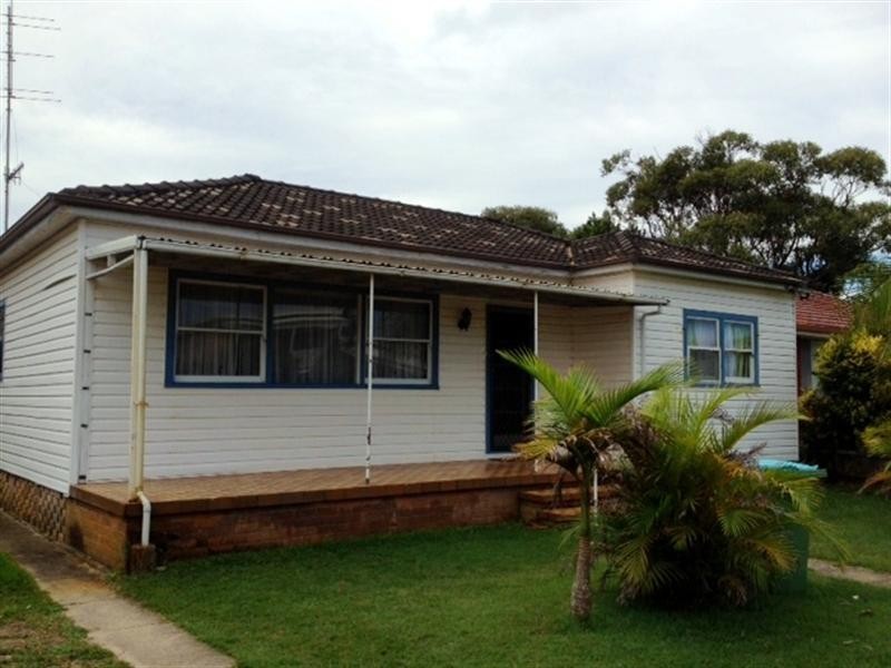 14 Bondi Road, The Entrance North NSW 2261