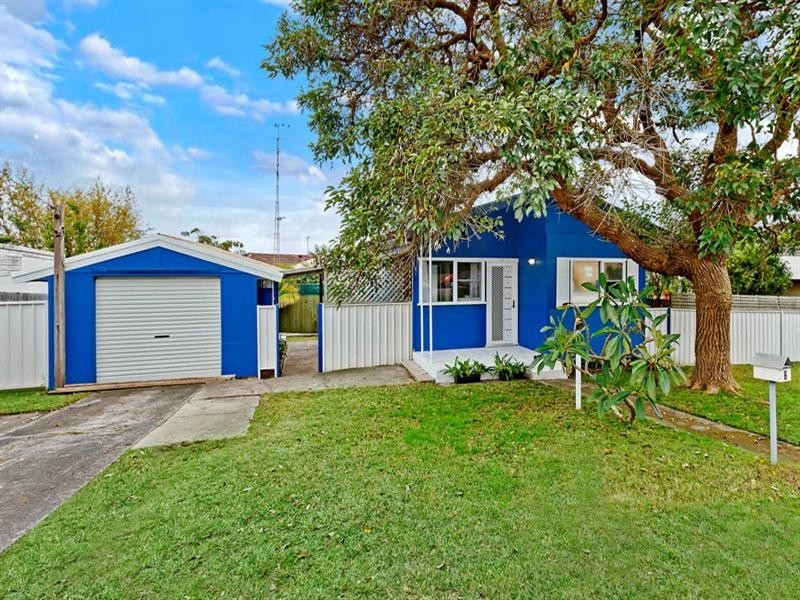 6 Ventura Avenue, Bateau Bay NSW 2261