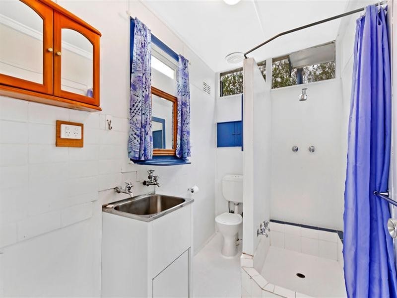 6 Ventura Avenue, Bateau Bay NSW 2261