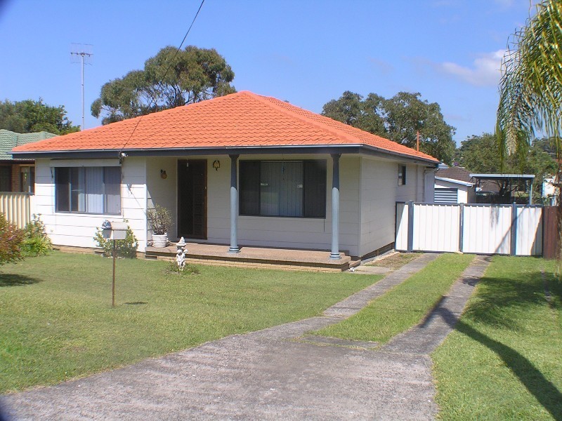 8 George Evans Road, Killarney Vale NSW 2261