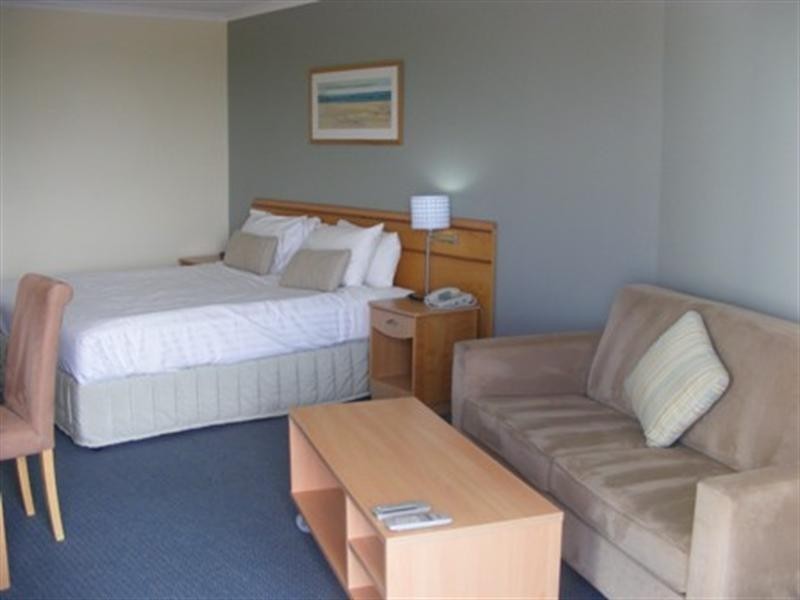 Room 401/89-95 The Entrance Road, The Entrance NSW 2261