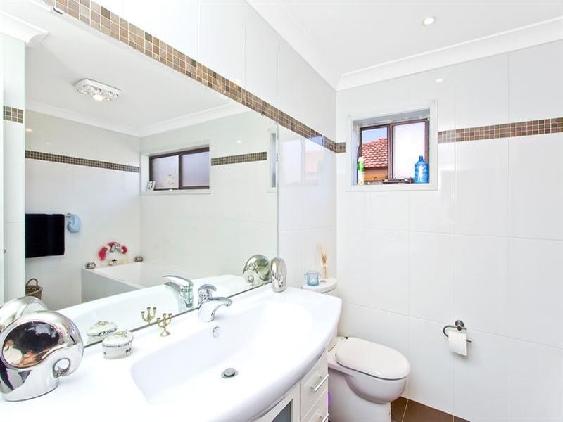 17 Benelong Street, The Entrance NSW 2261