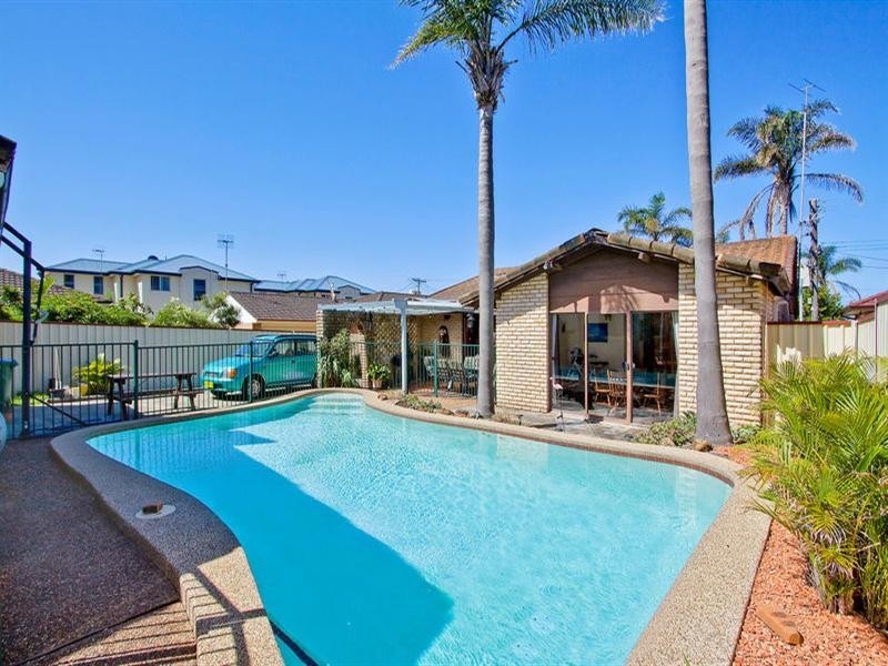 17 Benelong Street, The Entrance NSW 2261