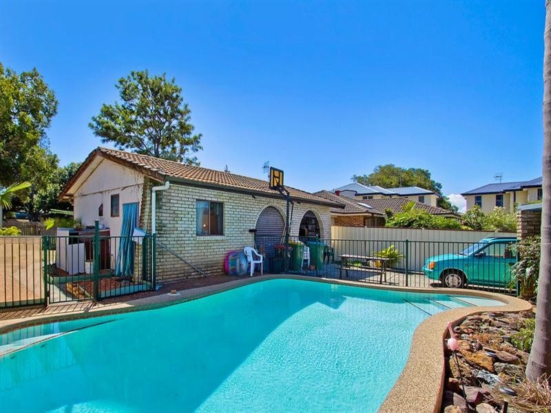 17 Benelong Street, The Entrance NSW 2261