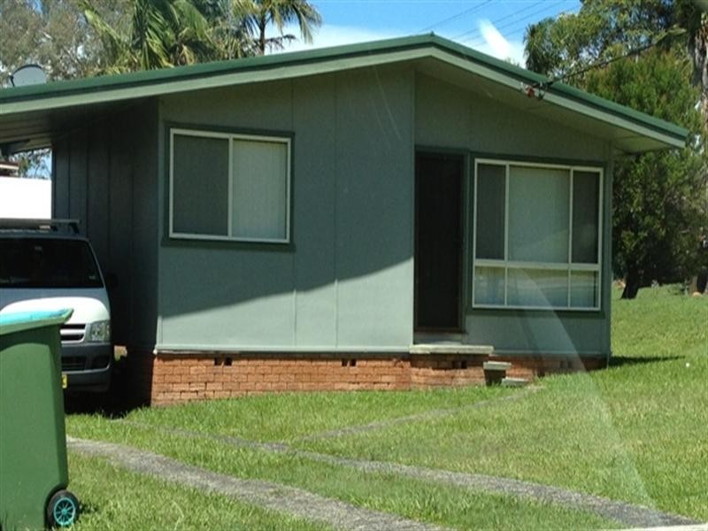 21 Hazel Close, Berkeley Vale NSW 2261