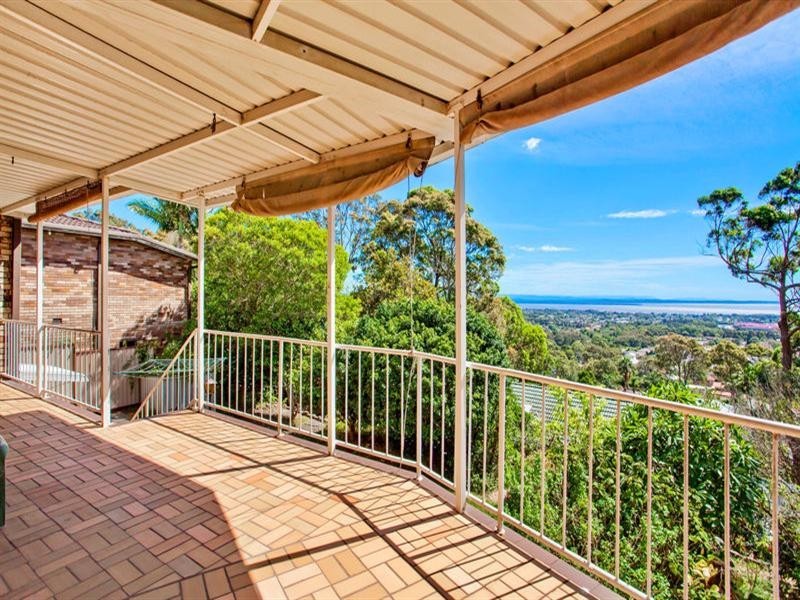 64 Berne Street, Bateau Bay NSW 2261