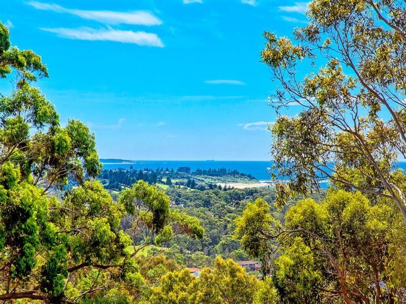 64 Berne Street, Bateau Bay NSW 2261