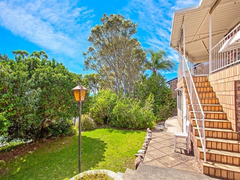 64 Berne Street, Bateau Bay NSW 2261