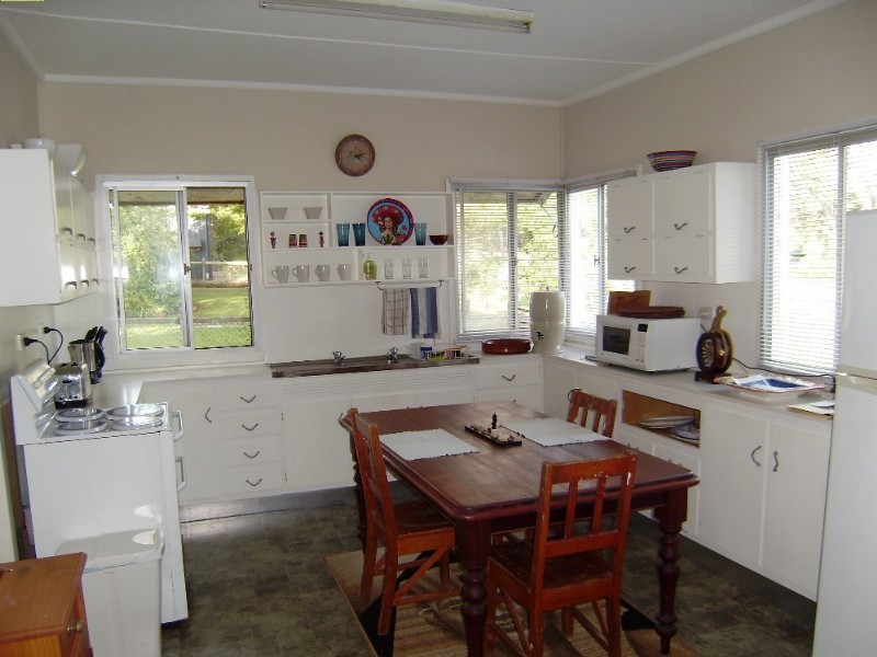 16 Sunnyside Road, Scarborough QLD 4020