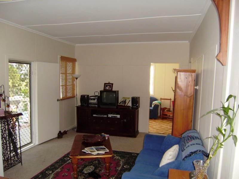 16 Sunnyside Road, Scarborough QLD 4020