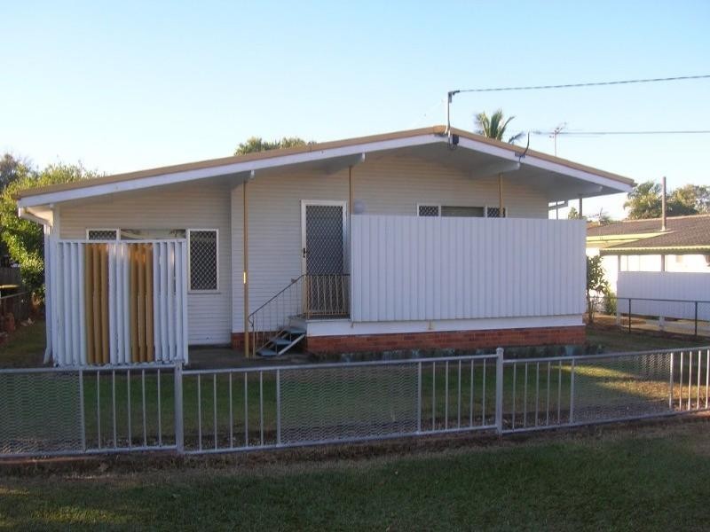 4 Centaur Street, Redcliffe QLD 4020
