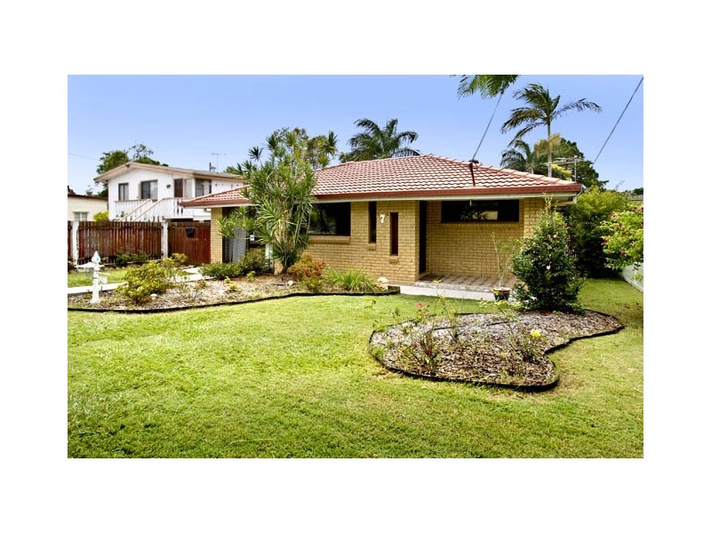 7 Long Street, Clontarf QLD 4019