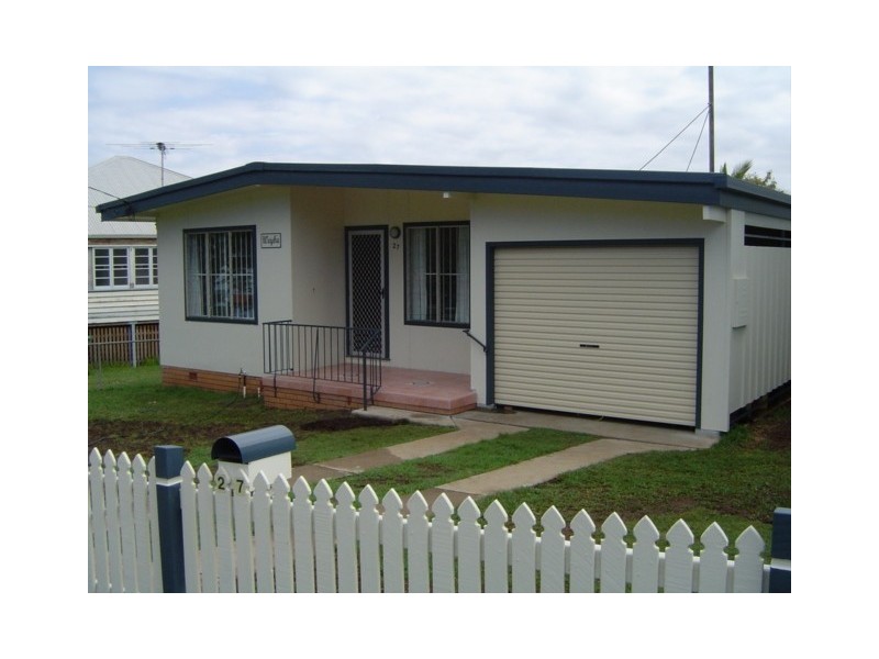 27 Marine Parade, Redcliffe QLD 4020