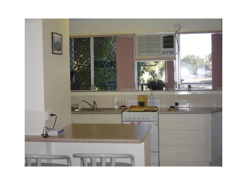 11/2A Moffat Street, Scarborough QLD 4020