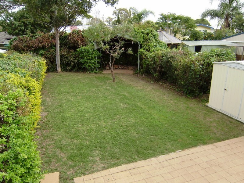 49 McLennan Street, Woody Point QLD 4019