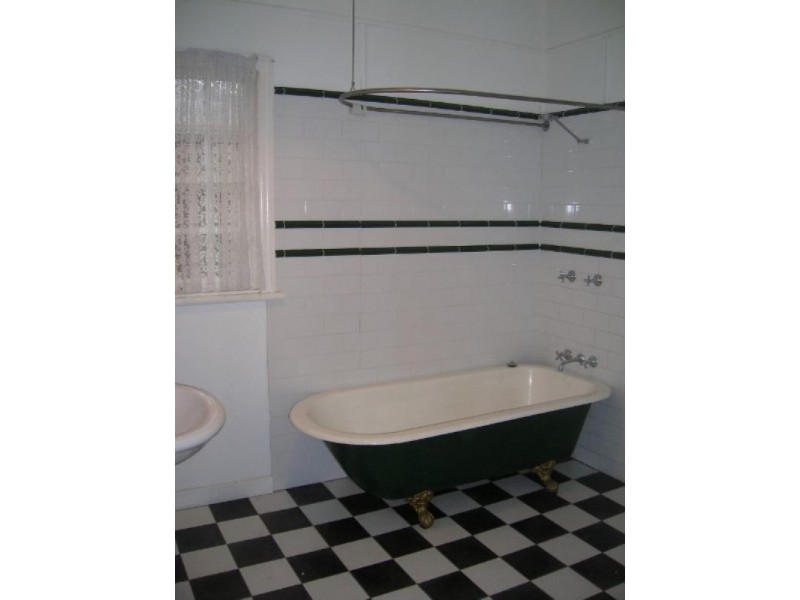 10 Murphy Street, Scarborough QLD 4020