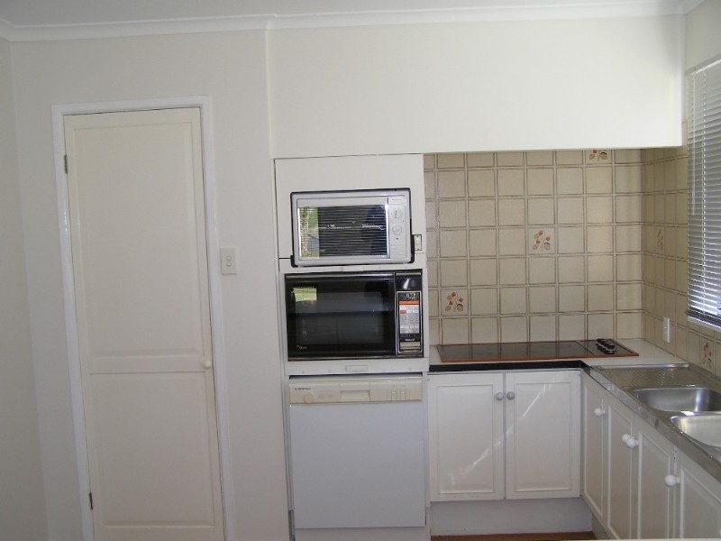 21 Pinewood Street, Redcliffe QLD 4020