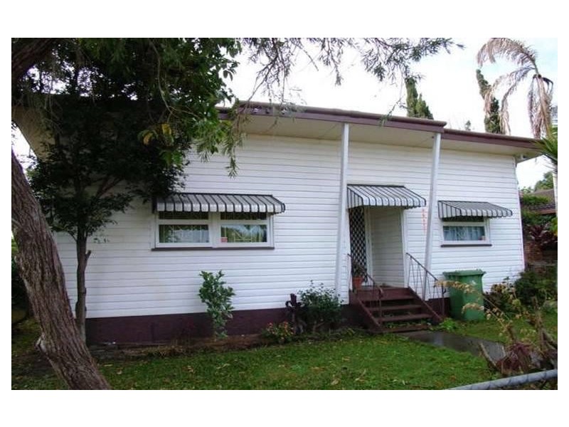 116 Arthur Street, Woody Point QLD 4019